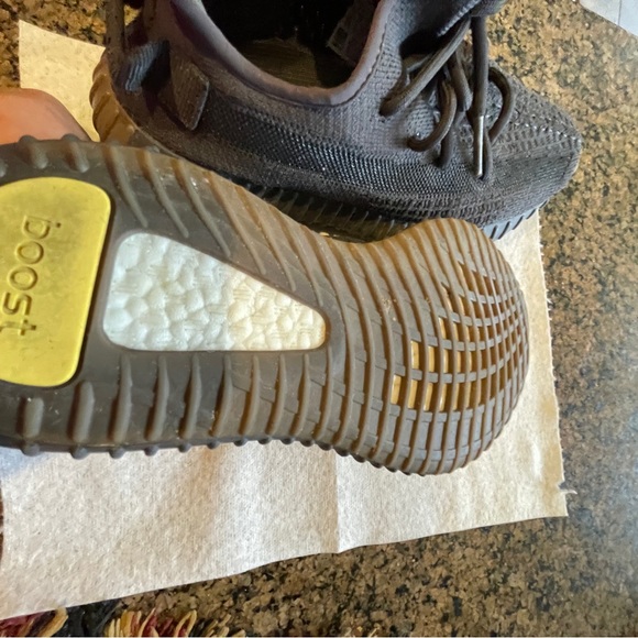 Yeezy Boost 350 size 6.5 men 7.5 women - Picture 3 of 7